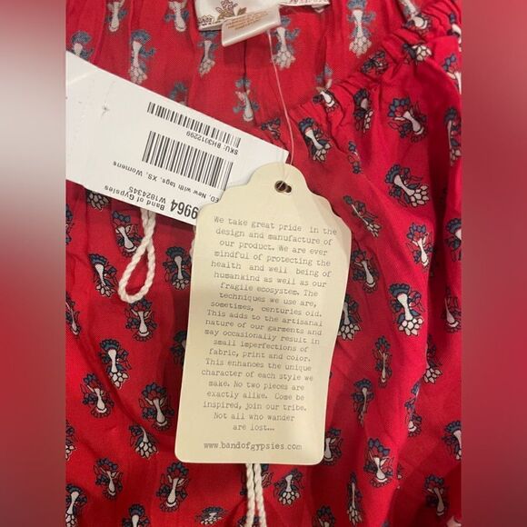 Band of Gypsies Smocked Bell Sleeve Crop Top - Picture 16 of 17